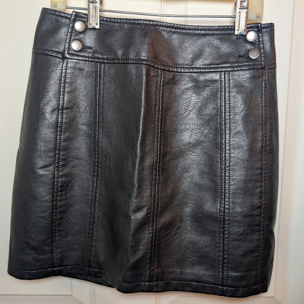 Free People Faux Leather Multi Seamed Leather Mini Skirt Women's Size 0 Black